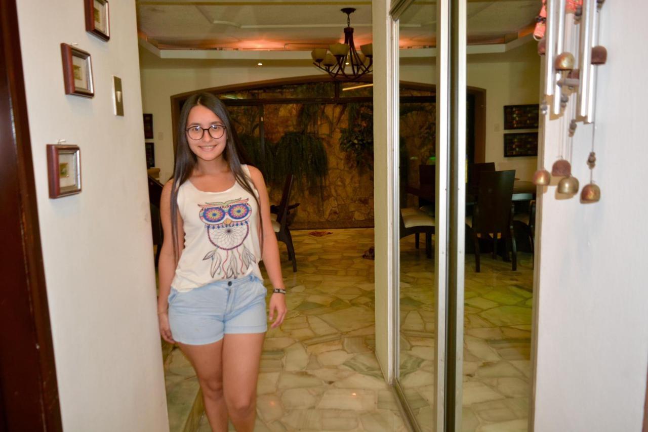 Hostal Villa 97 جواياكيل المظهر الخارجي الصورة