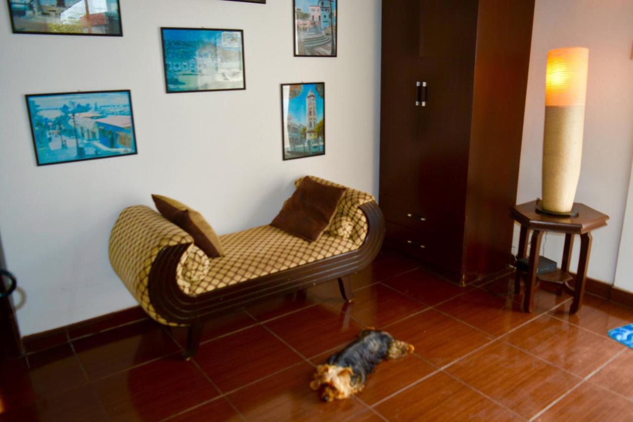 Hostal Villa 97 جواياكيل المظهر الخارجي الصورة