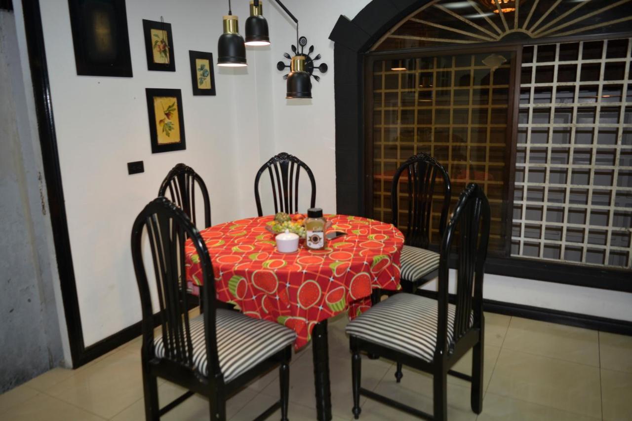 Hostal Villa 97 جواياكيل المظهر الخارجي الصورة