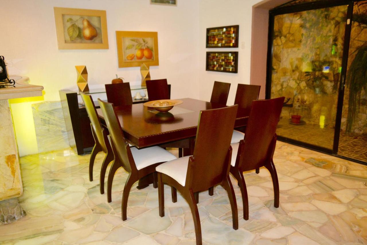 Hostal Villa 97 جواياكيل المظهر الخارجي الصورة