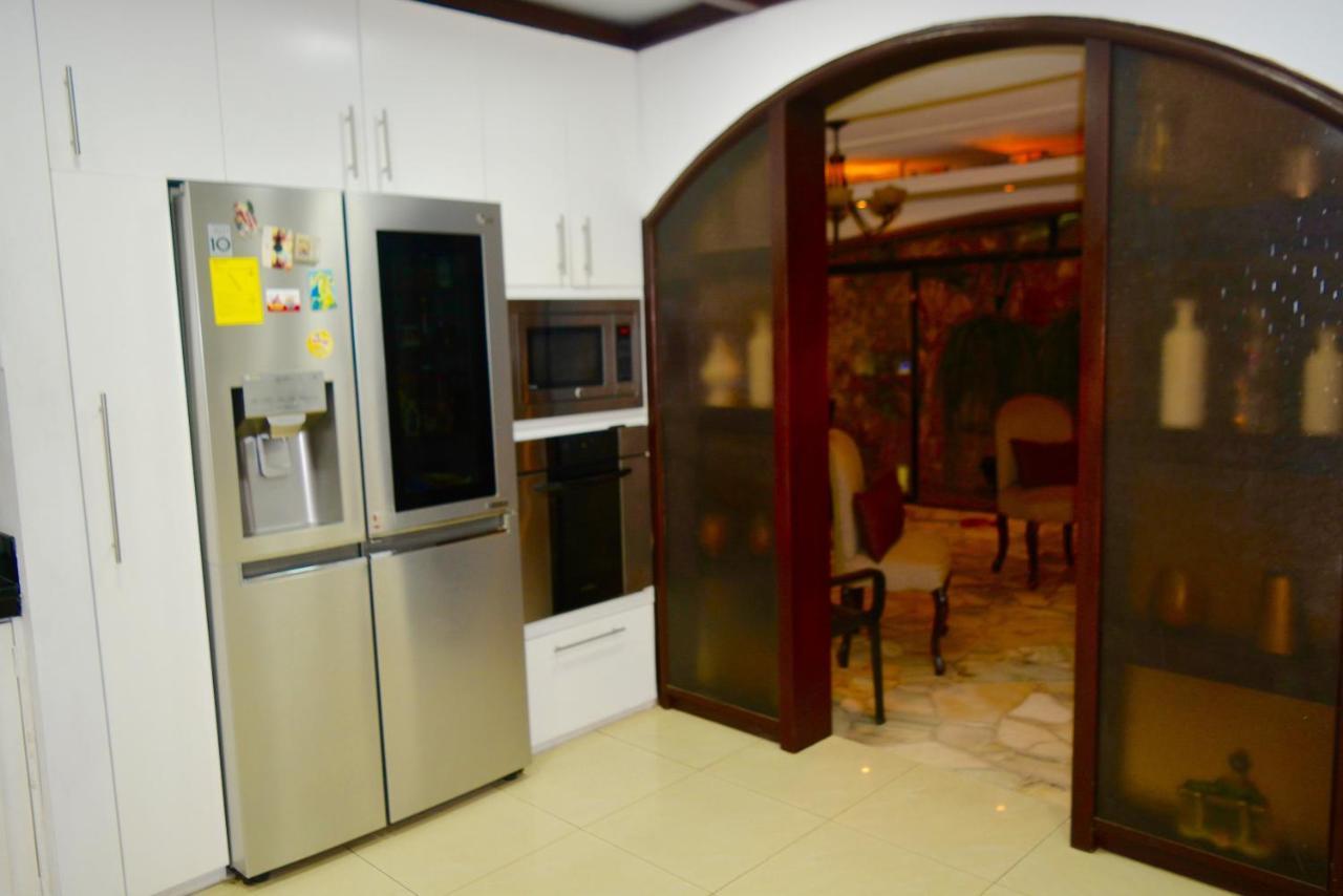 Hostal Villa 97 جواياكيل المظهر الخارجي الصورة