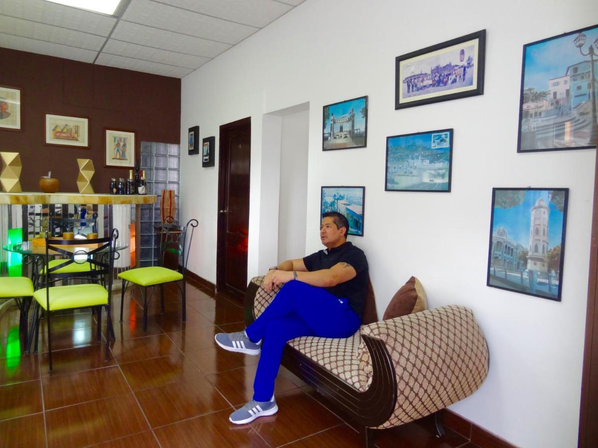 Hostal Villa 97 جواياكيل المظهر الخارجي الصورة