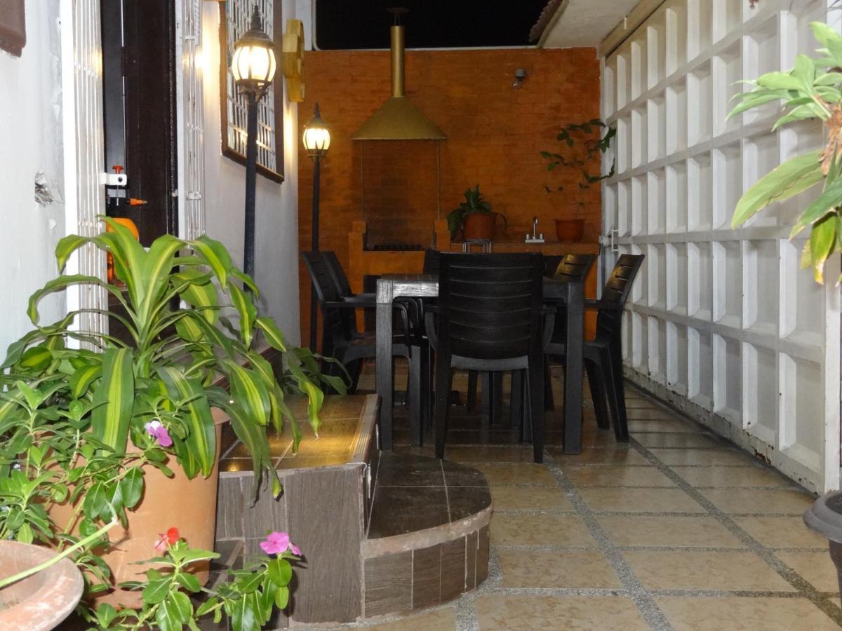 Hostal Villa 97 جواياكيل المظهر الخارجي الصورة