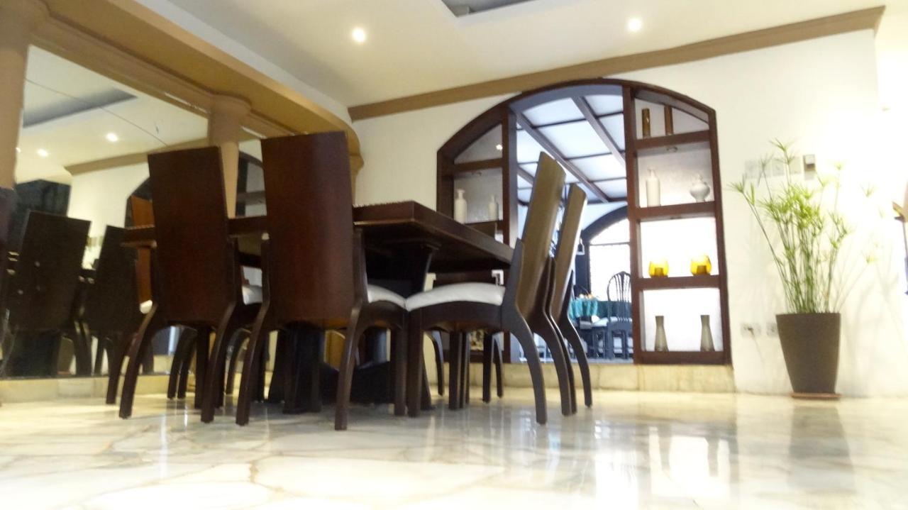 Hostal Villa 97 جواياكيل المظهر الخارجي الصورة